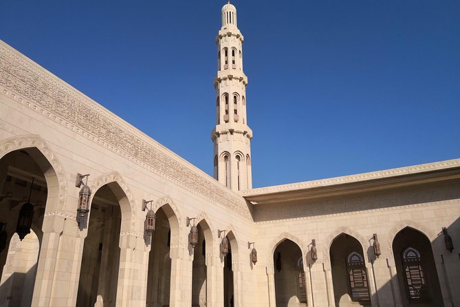 Private-Muscat City tour (Half Day) - Getting picked up at Muscat port, and how timing really plays out