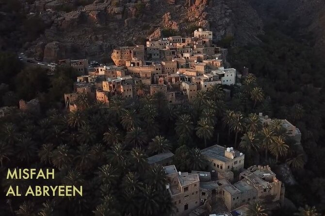 Private Nizwa - Al Hamra Old Village - Misfah Al Arbyeen - Full Day Tour - Entering Nizwa Fort, a Museum With Serious Mountain Views