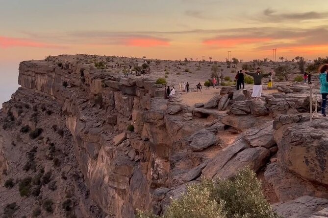 Private Overnight at Jebel Shams - 2 Days and 1 Night Tours - Day 2: Bahla Fort UNESCO and Jabreen Castle Learning Walls