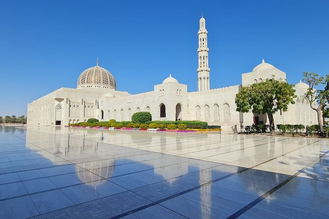 Private Sultan Qaboos Grand Mosque-Nakhal Fort-Wakan Village - Full Day Tour - Who should book this day tour, and who might want a different plan