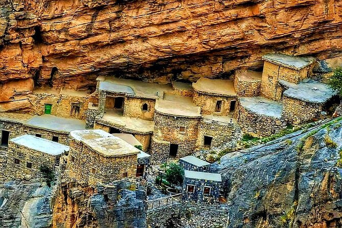 Private Transfer from Muscat to Jebel Akhdar by 4WD Car - Should You Book This Private Transfer to Jebel Akhdar?