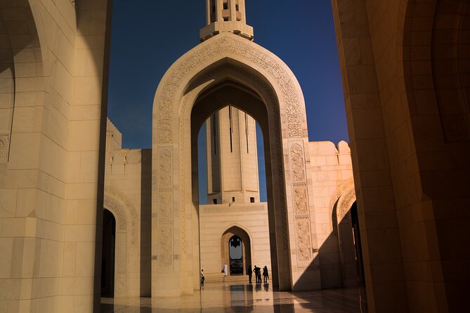 Private Transfer: To and From Muscat Airport - What is included, and what you should not plan on