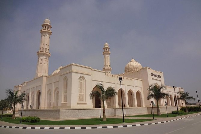 Salalah City Tour :Salalah Tours - Gold Souk, Haffah Incense Shops, and Al Husn to the Old Souk Walk