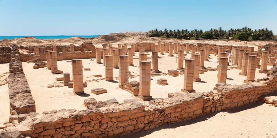 Salalah City Tours - Al Hafah Souq Central Market: shopping for souvenirs and real local flavors