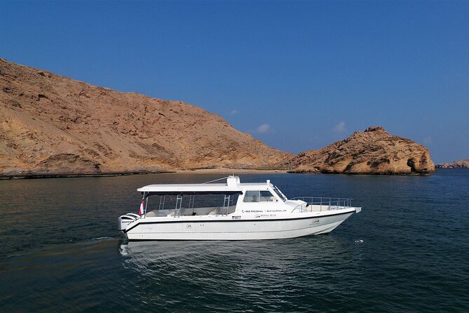 Sea Wonders Dolphin Watching and Snorkeling in Muscat - Crew and Marine Spotting: The Difference Between Luck and Skills