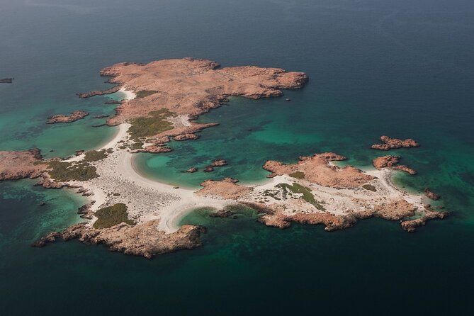 The Jewel of Muscat Sea, Daymaniyat Islands - Food, shade, and onboard comfort that actually matters