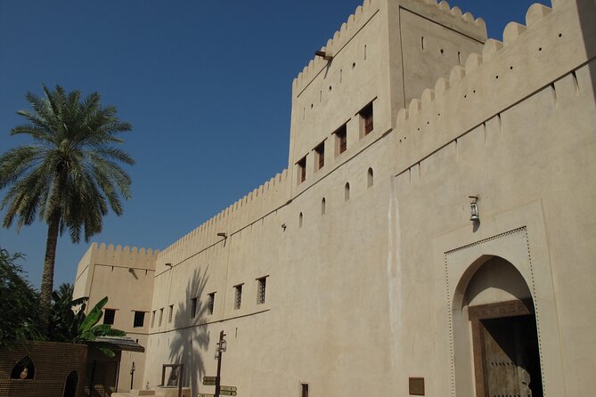 Tour Arwa 3 Days-2 Nights, Oman Tours Package - Ibra’s Mud-Limestone Village, Quiet History Before the Desert