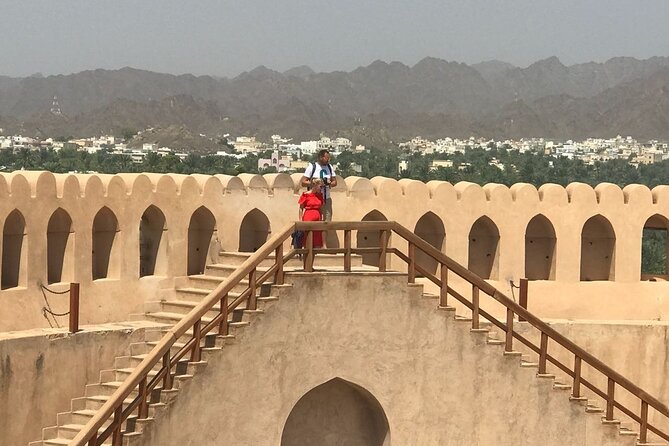 Tour Arwa 3 Days-2 Nights, Oman Tours Package - Ras Al Jinz Turtle Night, the Beach Walk Moment