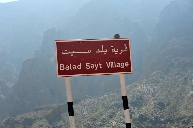Tour Shahad 4 Days-3 Nights, Oman Tours Package - Day 2: Nizwa souq and fort, Birkat Al Mouz UNESCO waterworks, then Wahiba Sands