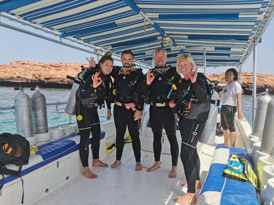 Try scuba Diving Tours To Daymaniyat Islands. - The instructor and crew experience: why people felt well taken care of