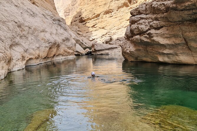 Wadi Al Arbeieen Sinkhole & Fins Beach Swim & Hike - Timing, Energy, And What Your Body Will Notice
