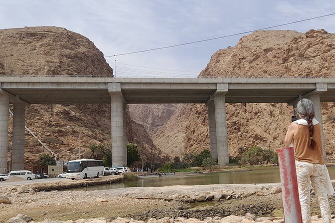 Wadi Shab Expedition - The Guide Makes It: Local Stories, Smooth Pacing, and Real Help