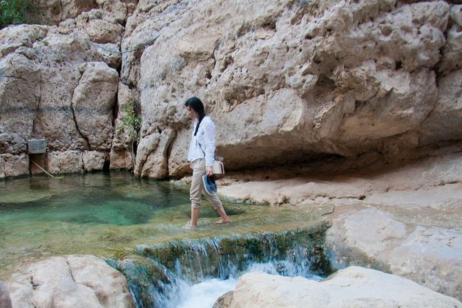 Wadi Shab full day tour (Muscat tours):Oman Shore excursions - Optional swim time: keyhole cave and waterfall moments