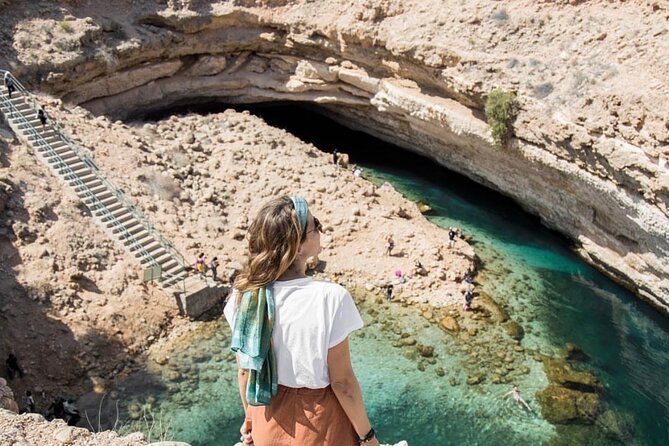 WADI SHAB - Muscat, Oman - Stop 1: Wadi Tiwi photo stop, a fast taste of Oman’s wadi vibe