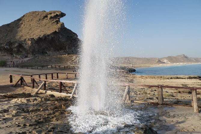 West Coast Mountains and Beaches (Fazayah beach + Shaat cliff) - Marneef Cave and blow holes, the spectacle depends on the tide