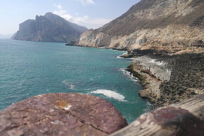 Where Sea Meets Rock: A Scenic Journey to West Salalah’s Shores - Getting there comfortably: pickup, air-conditioning, and small-group 4WD