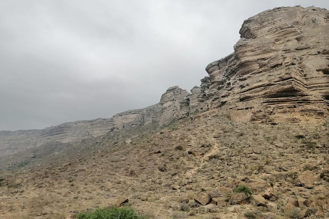 Where Sea Meets Rock: A Scenic Journey to West Salalah’s Shores - Mughsail Lagoon at Wadi Ashawq: birds and quiet water